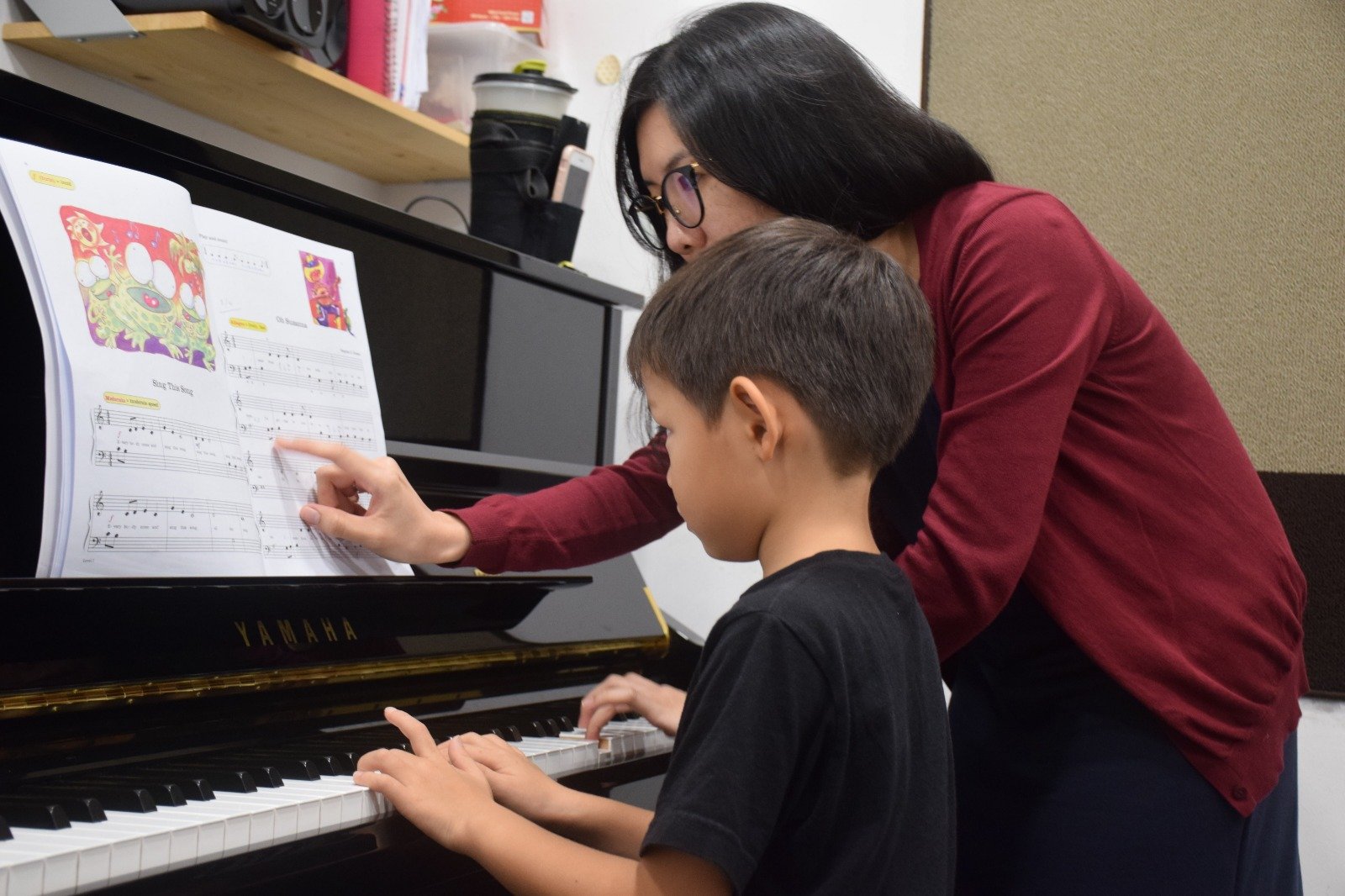 Right Piano Lessons